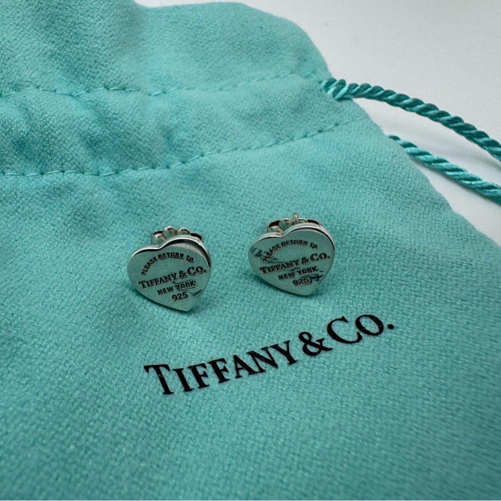 New Return to Tiffany & Co Mini Heart Stud Earrings in Sterling Silver Authentic